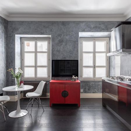 Iflat A Sparkle Of Red In Trastevere Rome Luaran gambar